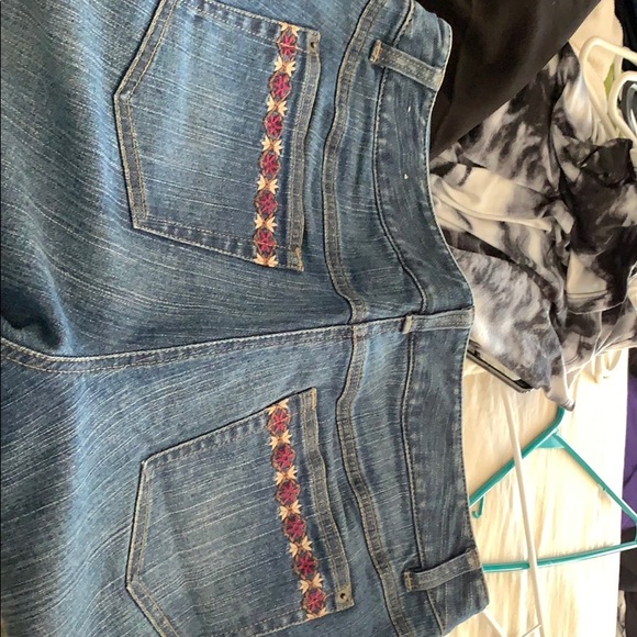 Ann Taylor Loft Jeans - Picture 3 of 3